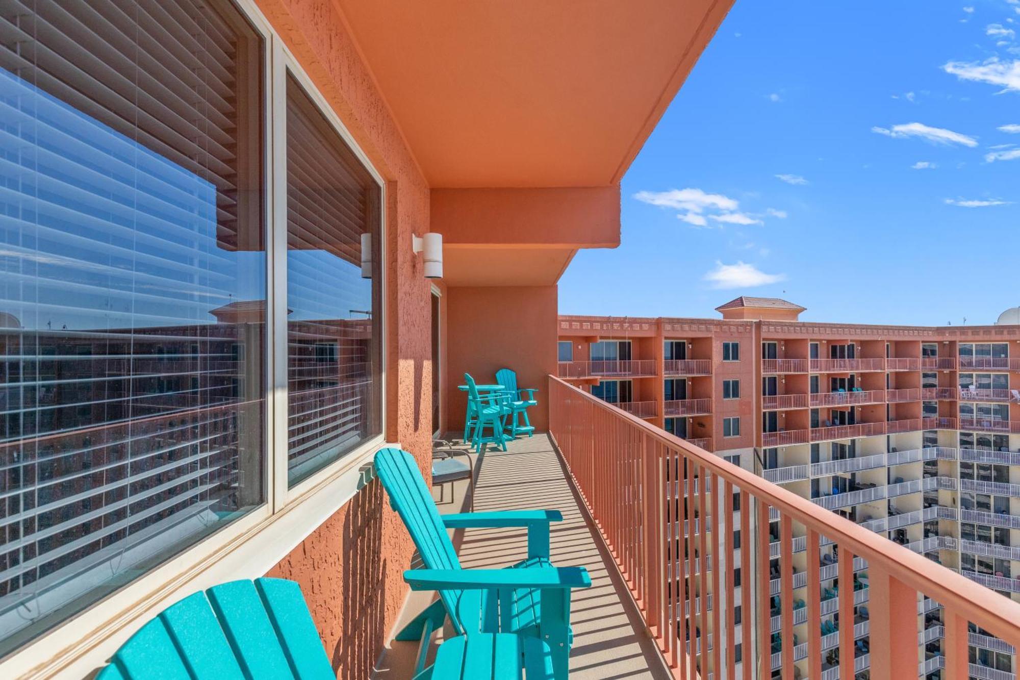 Penthouse With Beautiful Beach Views! 1 Bedroom, 2 Bathroom Penthouse! بنما سيتي بيتش المظهر الخارجي الصورة